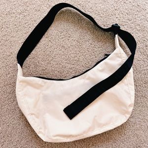 Baggu Medium Crescent Bag Ivory - UO Exclusive